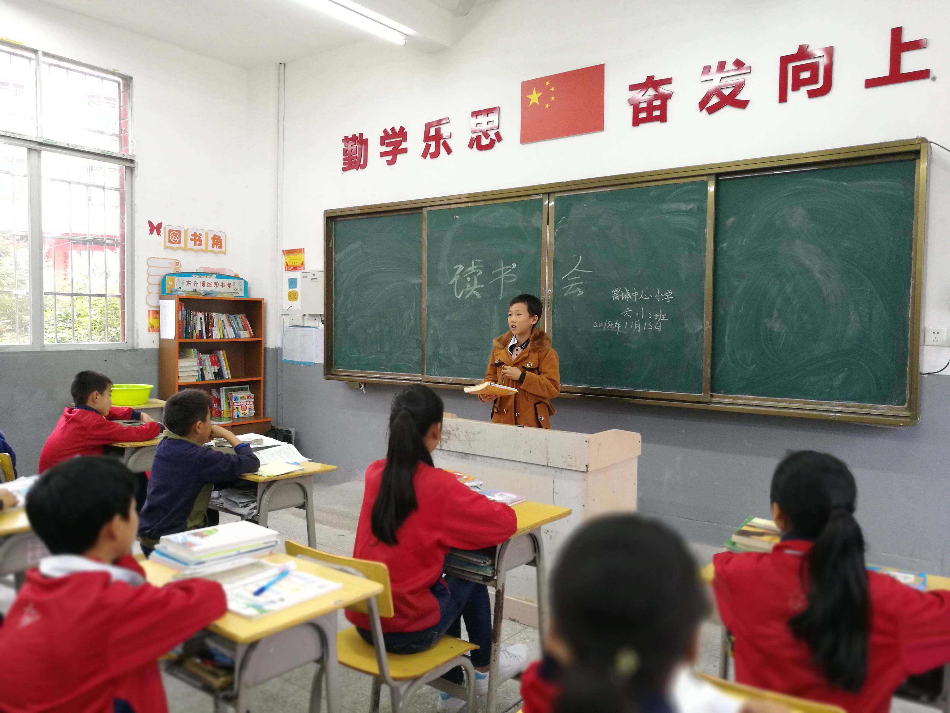 下载 (1).jpg